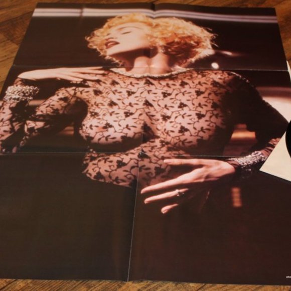 RARE Madonna Vogue 12" Record Maxi Single Vinyl w/ Rare Banned Poster - Picture 3 of 10